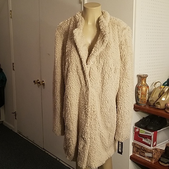 KENNETH COLE NEWYORK FAUX FUR COAT NWT - Picture 4 of 9